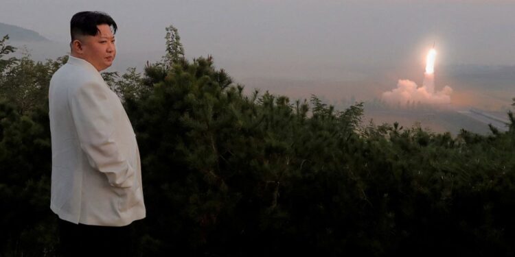 Koreja e Veriut po planifikon të ndërtojë raketën bërthamore më të fuqishme në botë