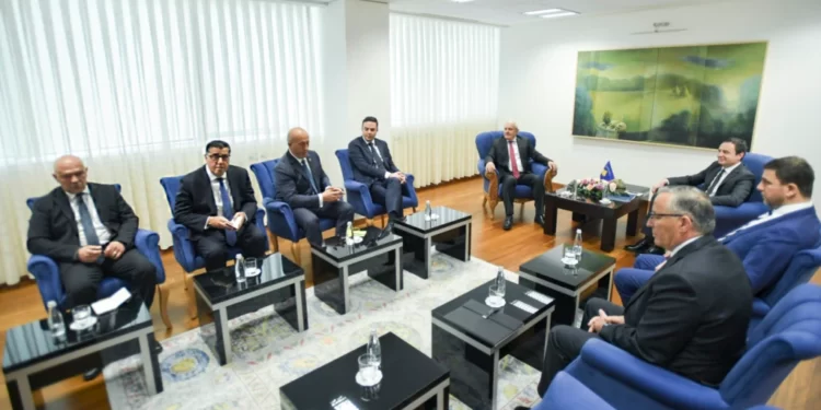 Opozita në Kosovë i kërkon Kurtit më shumë transparencë për dialogun
