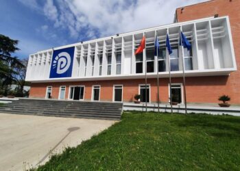 Primaret në PD/ Emrat e kandidatëve zyrtarë për Tiranën, mes tyre edhe aktori i njohur i humorit