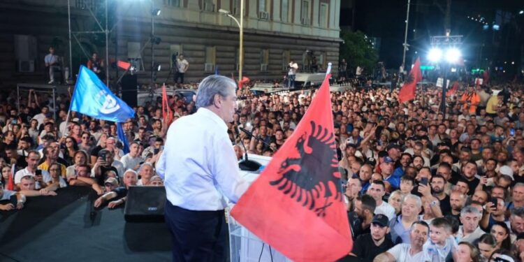 Nesër protesta kombëtare/Studentët konfirmojnë pjesëmarrjen, nisin thirrjet në rrjetet sociale