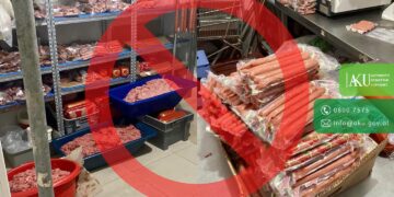 “Të pasigurta për konsum”, AKU bllokon vezë e produkte sallami në 13 subjekte në Vlorë