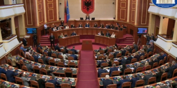 Ish-deputeti shpërthen ndaj opozitës: Të isha unë do i shaja më keq