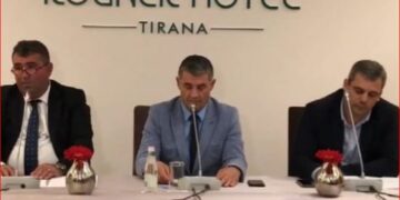 Shoqatat e Biznesit në protestë: Nesër subjektet në Tiranë të ulin qepenat!