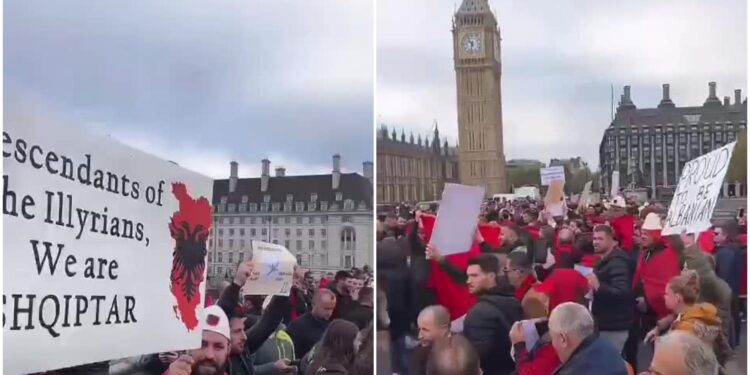 “Braverman ti mund të jesh kriminele, ne jo”, shqiptarët protestojnë në Angli (VIDEO)