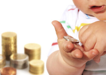 Bonusi për bebet, e kanë përfituar prindërit e 36 mijë të porsalindurve këtë vit