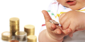 Bonusi për bebet, e kanë përfituar prindërit e 36 mijë të porsalindurve këtë vit