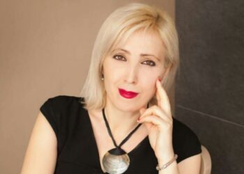 Shuhet avokatja e njohur, fëmijët mbeten mes katër rrugëve!