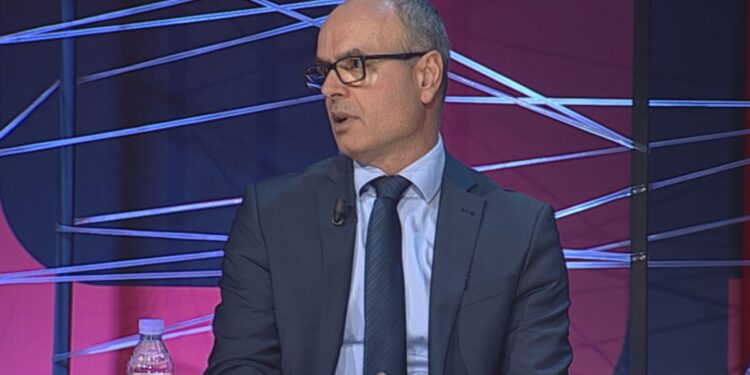 Petro Koçi: Meta është personazh i korrupsionit, nuk e ndihmon opozitën