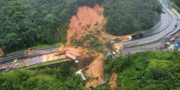 Rrëshqitje dheu në Brazil, 2 të vd*kur dhe 50 të zhdukur