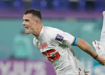 Xhaka shpallet lojtari i ndeshjes nga FIFA dhe feston duke iu kujtuar serbëve Adem Jasharin