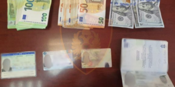Mashtroi kosovarin dhe i mori mijëra euro, arrestohet në Kakavijë 41 vjeçari, ja çfarë i gjeti Policia