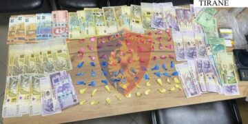 Furnizonte me kokainë zonën e ish-Bllokut, arrestohet 44 vjeçari në Tiranë