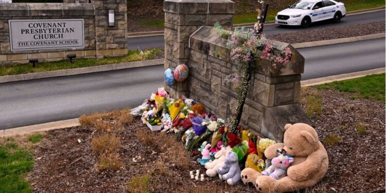 Sulmi në shkollën amerikane, autorja i kishte fshehur armët në shtëpinë e prindërve