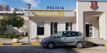 Zhduket 52-vjeçarja në Vlorë, është larguar nga banesa prej 5 ditësh