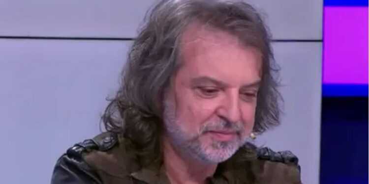 “Dëshiroja të bëhesha portier”, Redon Makahsi rrëfen jetën e vështirë dhe historitë e dashurisë: Kemi jetuar në garderobat e Instituteve të Arit