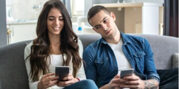 Çfarë është xhelozia retroaktive dhe si ta ndaloni