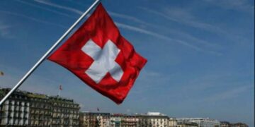 Zvicra lehtëson procedurat për punësimin e të huajve nga vendet e treta