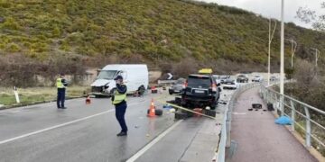 Aksident në Pogradec, 3 automjete përplasen me njëra-tjetrën, plagosen 7 persona, 2 prej tyre rëndë