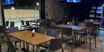 Biznesmeni do mbyllë lokalin, nuk i shkojnë kamarierët as me 1,500 euro rrogë