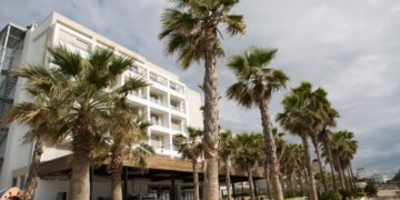 Ndërron jetë 62 vjeçari në një hotel në Golem, dyshimet e para