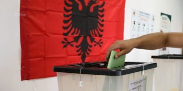 Sot një muaj nga zgjedhjet e 14 majit, nis zyrtarisht fushata: Thirrje për qetësi dhe proces të rregullt