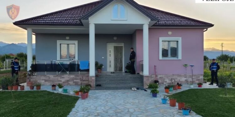 Ishte fshehur në shtëpinë e motrës, kapet 37-vjeçari i shpallur në kërkim për parcelën me kanabis në Velipojë