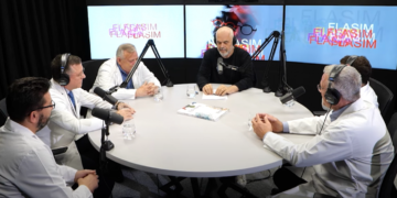 Rama fton në podcast mjekët që i hoqën appendisitin, i bëjnë dhuratë çipin me videon e operacionit