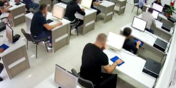 Shoferët shqiptarë në gjendje të mjerueshme, vetëm 10% e shkelësve të ritestuar morën provimin