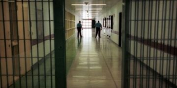 Sherr mes shqiptarëve në burgun grek, plagoset 39 vjeçari