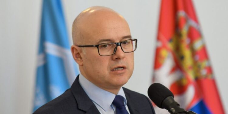 Ministri serb i Mbrojtjes: Situata në Kosovë, shumë e rrezikshme