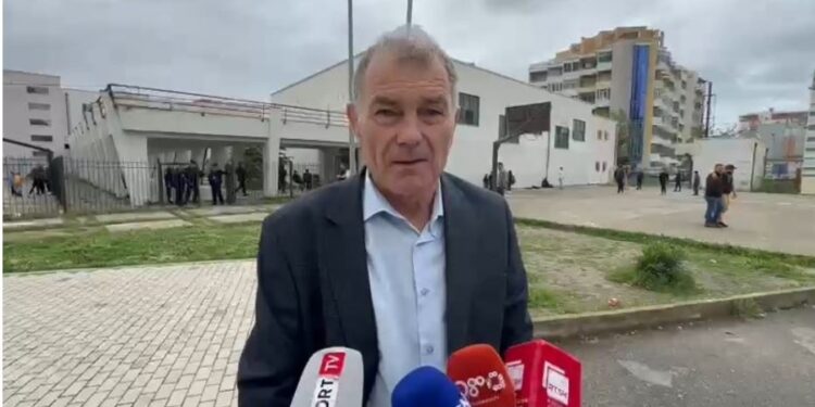 Humbën zgjedhjet, jep dorëheqjen kryetari i Rithemelimit në Shënkoll: Berisha dhe drejtuesit të mbajnë përgjegjësi