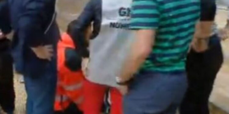 Incident në KZAZ nr 35 në Tiranë, rrëzohet nga shkallët Adriana Kalaja