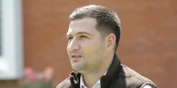 Do t’i zërë vendin në “BBV3”, Arbër Hajdari ka ‘dy fjalë’ për opinionistin e ri (Video)