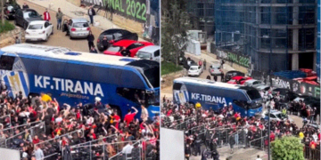 Incident para derbit të kryeqytetit, tifozët e Partizanit sulmojnë autobusin e Tiranës