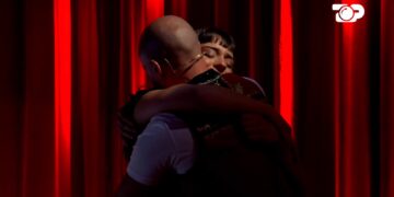 “Dashuria”, Kristi surprizohet nga motra, ajo këndon për të