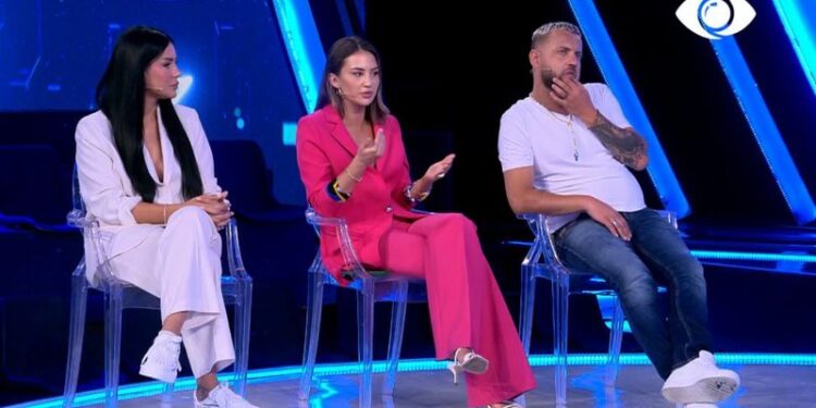 A beson te dashuria mes Luizit dhe Kiarës? Efi habit me përgjigjen