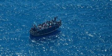 ‘Emigrantët e paligjshëm nga Greqia’, komisionerja e BE-së paralajmëron nisjen e hetimve: Do të marrim masa!