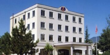 Zjarri në zyrat e SHISH Elbasan, gazetari i njohur zbulon shkakun