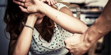 Ngacmoi seksualisht një të mitur, arrestohet 21-vjeçari në Korçë