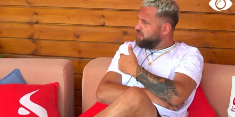 “Shumë njerëz më kanë kthyer shpinën”, Luizi: Prandaj duhet ta luaj kështu këtë lojë (VIDEO)