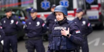 Serbia shpall tre ditë zie pas tragjedisë me 9 viktima në shkollën fillore