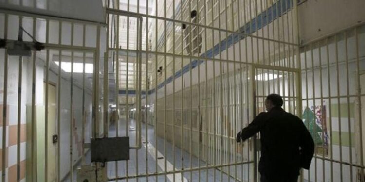 I burgosuri në Fier ndërroi jetë, Drejtoria e Burgjeve njoftim: U ankua për lodhje dhe dobësi trupore