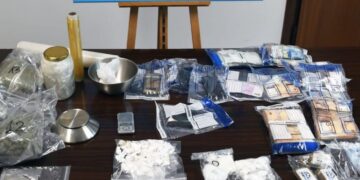 Kapen 3 kg drogë dhe 88 mijë euro në Itali, 3 të arrestuar, mes tyre 2 shqiptarë