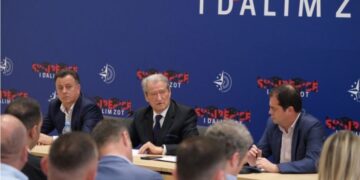 Berisha përgëzon kandidatët e “Bashkë Fitojmë” për 14 majin: Rezultati është larg atij që ju meritonit