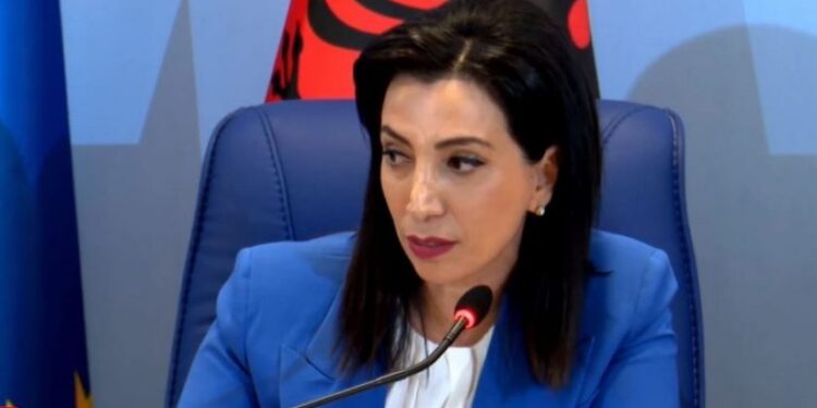 Ngjarja e rëndë me nxënësit e shkollës në Gramsh, reagon Kushi: Jam thellësisht e tronditur, ngushëllime familjes