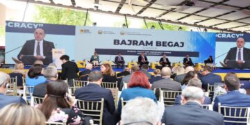 Begaj në Forumin e Prespës: Kurti dhe Vuçiç të marrin përgjegjësi për të normalizuar marrdhëniet mes dy vendeve