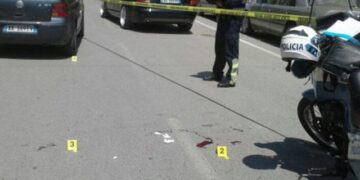 Aksident me vdekje në aksin rrugor Fier-Vlorë, ‘Ford-i’ përplas këmbësorin