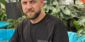 Luizi Ejlli i bashkohet një tjetër fushate të Fundjavë Ndryshe dhe kërkon ndihmën e qytetarëve (VIDEO)