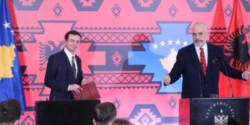 Lajmi për anulimin e mbledhjes së dy qeverive, reagon zyra e shtypit të Kurtit dhe zbulon si qëndron e vërteta