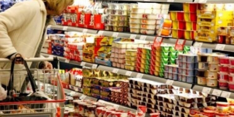 “Kujdes çfarë blini në markete”, fermerja: Nuk dini se ç’po hani